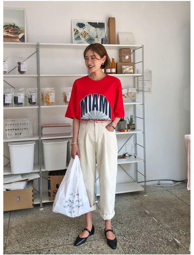 5 kiểu áo cotton đơn giản, mặc lên dễ đẹp để các nàng diện cả tuần cũng không thấy chán 5 kiểu áo cotton đơn giản, mặc lên dễ đẹp để các nàng diện cả tuần cũng không thấy chán