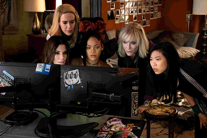 Không chỉ trong phim, dàn quý cô trong Oceans 8 cũng từng là siêu trộm ngoài đời thực Không chỉ trong phim, dàn quý cô trong Oceans 8 cũng từng là siêu trộm ngoài đời thực