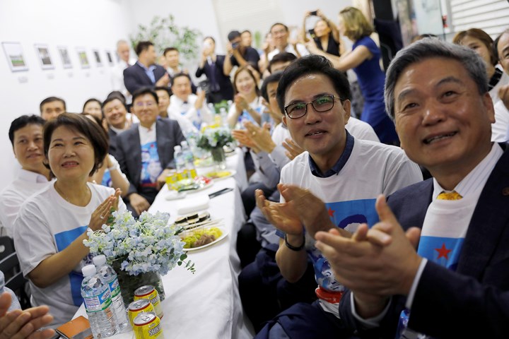 Cận cảnh phản ứng của dư luận trước cái bắt tay lịch sử Mỹ - Triều