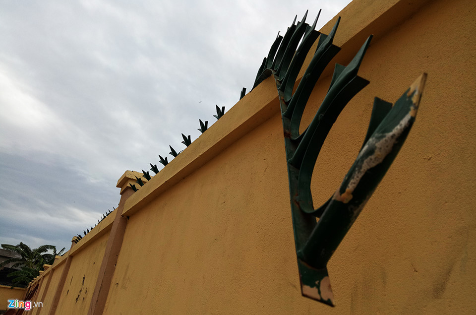 Bên trong trụ sở cảnh sát bị người quá khích đập phá ở Bình Thuận