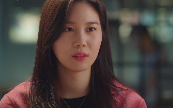 Cô gái nuốt nước mắt nhìn mẹ già bệnh nặng tự đi viện một mình dẫu nhà chồng cách vỏn vẹn 3 cây số