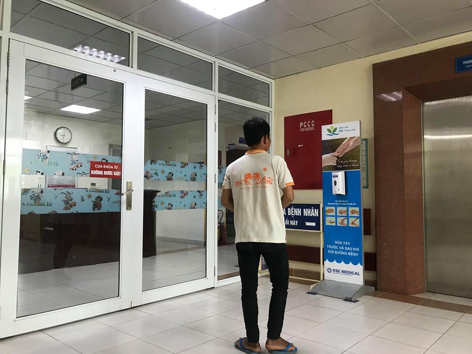 Xót xa cả gia đình bị nhiễm HIV nhưng không biết nguồn lây từ đâu Xót xa cả gia đình bị nhiễm HIV nhưng không biết nguồn lây từ đâu