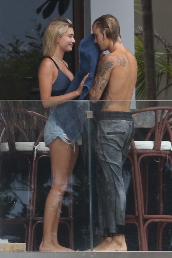 Chia tay Selena Gomez, Justin Bieber lại tiếp tục quay lại với một cô bồ cũ khác Chia tay Selena Gomez, Justin Bieber lại tiếp tục quay lại với một cô bồ cũ khác