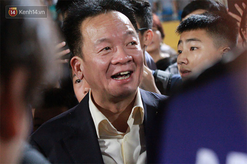 Bầu Hiển thưởng Hà Nội FC hơn 1 tỷ đồng sau trận thắng ngược Than Quảng Ninh