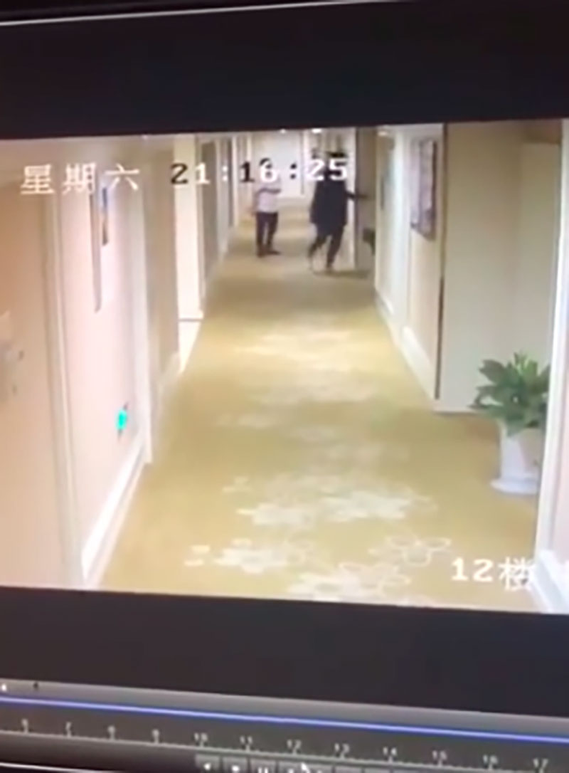 Giang Thần Hồ Nhất Thiên lộ clip lén lút đi khách sạn với mỹ nhân lạ mặt?