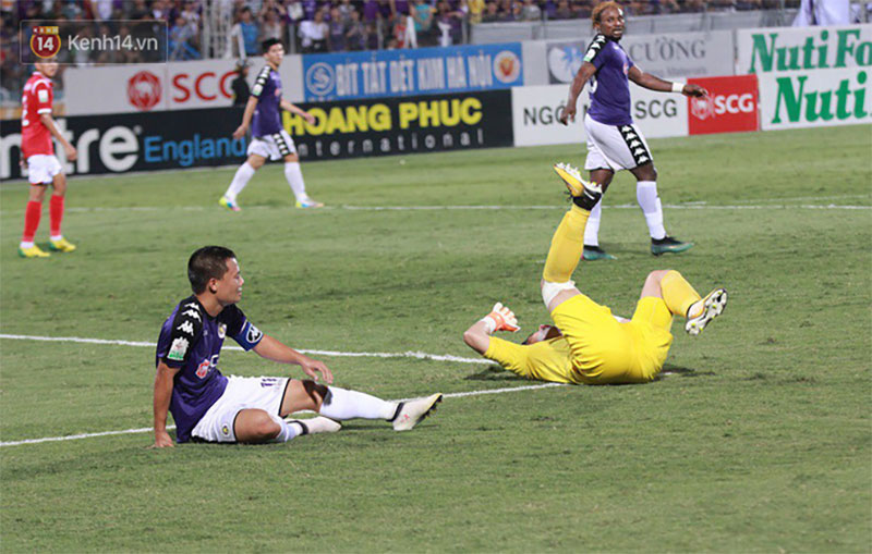 Bầu Hiển thưởng Hà Nội FC hơn 1 tỷ đồng sau trận thắng ngược Than Quảng Ninh