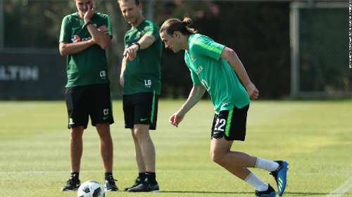 Australia tới được World Cup 2018 nhờ Apple Watch