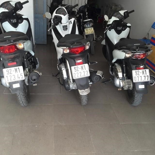 Dân chơi xe máy: Sắm cả dàn biển tứ quý, ngũ quý