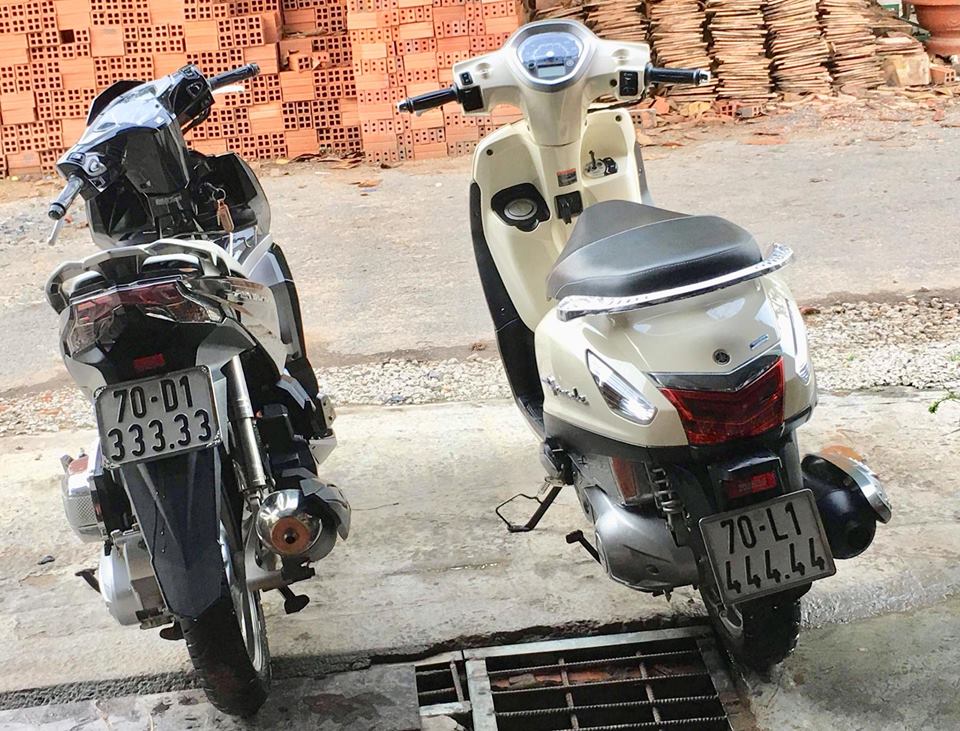 Dân chơi xe máy: Sắm cả dàn biển tứ quý, ngũ quý