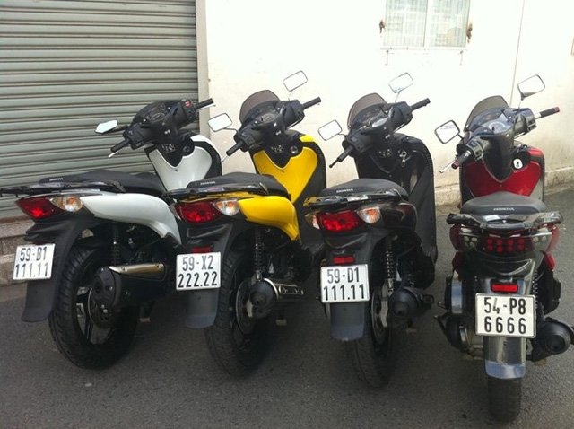 Dân chơi xe máy: Sắm cả dàn biển tứ quý, ngũ quý