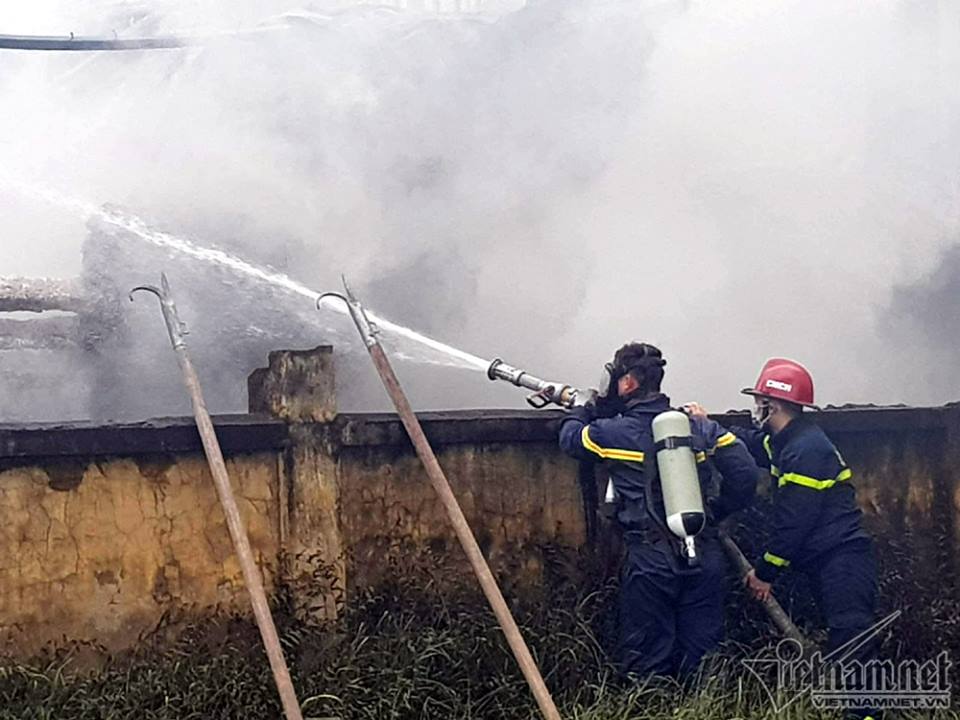 Nhà xưởng cháy ngùn ngụt: Hải Phòng bác thông tin đây là DN Trung Quốc Nhà xưởng cháy ngùn ngụt: Hải Phòng bác thông tin đây là DN Trung Quốc