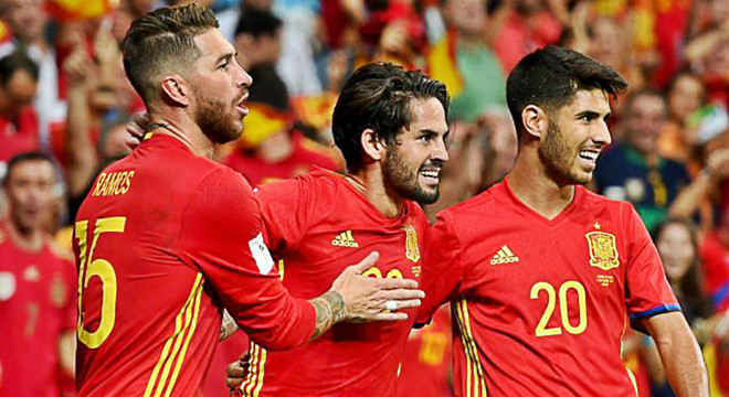 Quyết định công bố HLV của Real sẽ báo hại ĐT Tây Ban Nha?