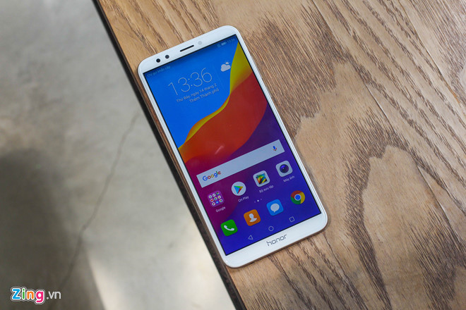 5 smartphone tầm trung giá mềm vừa về Việt Nam