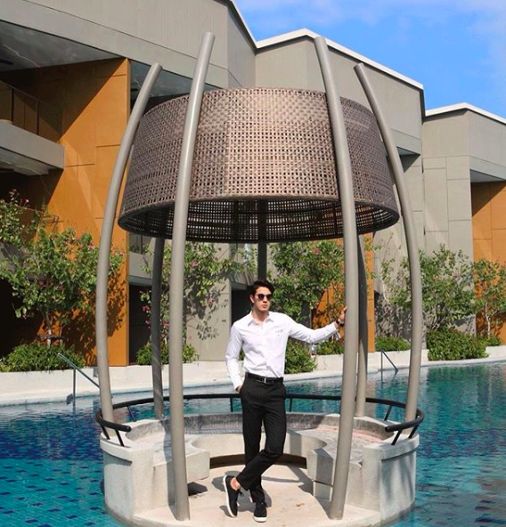 Trai đẹp 6 múi lai hai 2 dòng máu Đức - Hàn chứng minh anh chàng hoàn hảo trong truyền thuyết là có thật