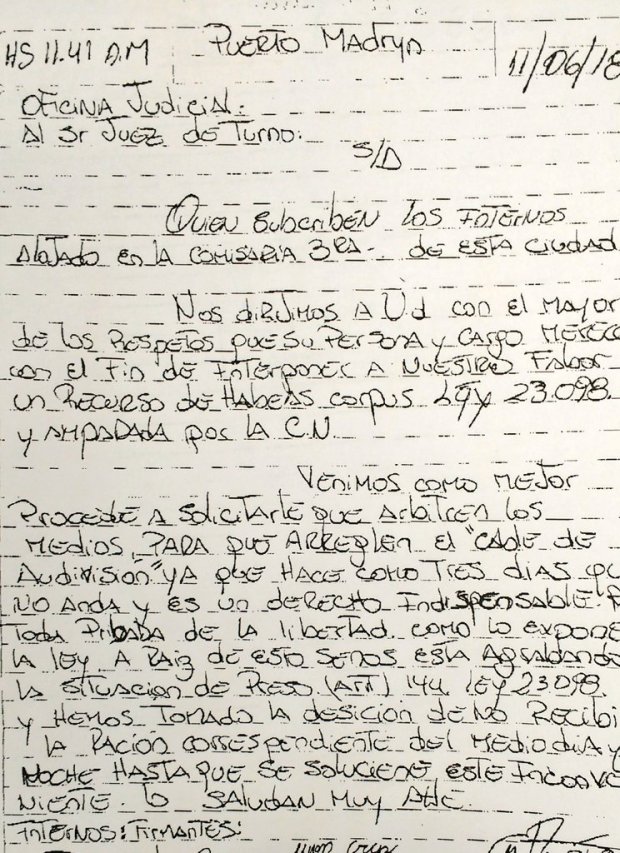 Tù nhân ở quê hương Messi tuyệt thực đòi sửa TV để xem World Cup