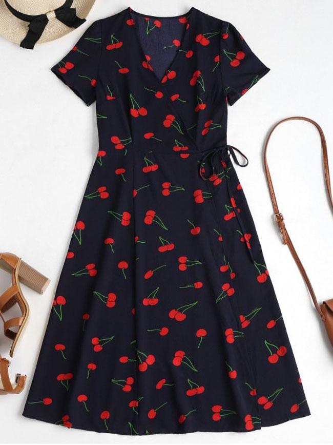 Có một kiểu họa tiết còn xinh hơn chấm bi mà bạn cần phải sắm cho mùa hè