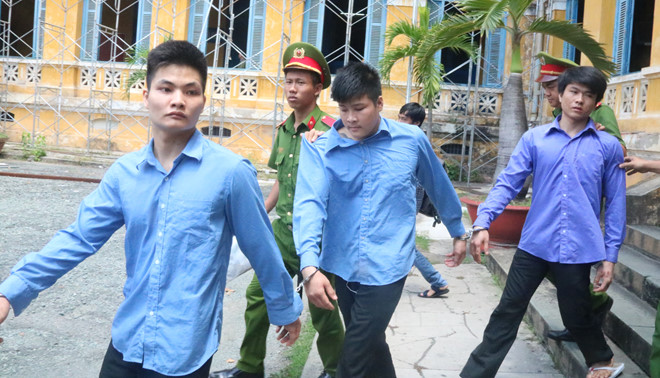 Thanh niên đánh chết tình địch lĩnh 18 năm tù