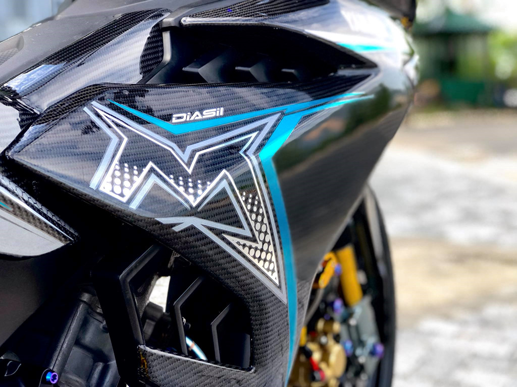 Yamaha Exciter phủ carbon hơn 15 triệu đồng tại Việt Nam