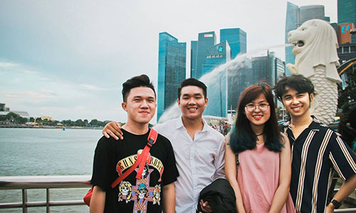 Fan Việt ở Nga chịu chơi đón World Cup 2018