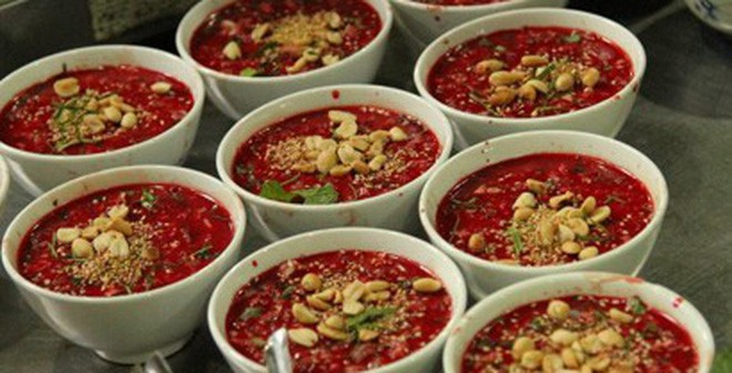 Thái Bình: 50 người bị ngộ độc sau khi ăn tiết canh lợn rừng