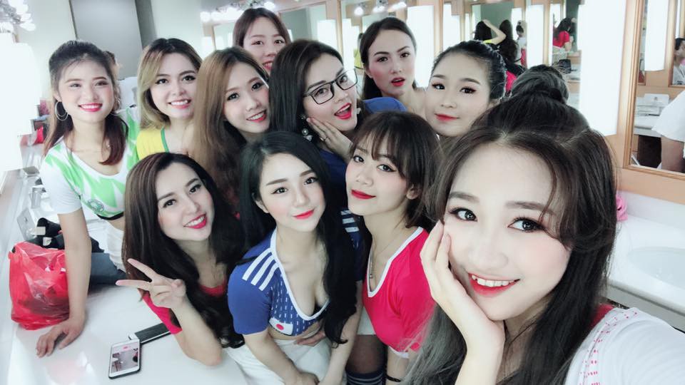 10X Hưng Yên nổi tiếng với bức ảnh ngủ gật có mặt trong dàn hot girl cổ vũ World Cup 10X Hưng Yên nổi tiếng với bức ảnh ngủ gật có mặt trong dàn hot girl cổ vũ World Cup