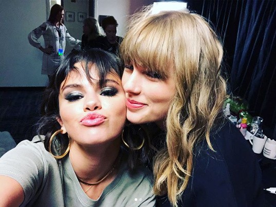 Taylor Swift và Selena Gomez: Tình bạn chân thành suốt 13 năm của hai ngôi sao quyền lực nhất showbiz Taylor Swift và Selena Gomez: Tình bạn chân thành suốt 13 năm của hai ngôi sao quyền lực nhất showbiz