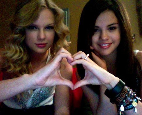 Taylor Swift và Selena Gomez: Tình bạn chân thành suốt 13 năm của hai ngôi sao quyền lực nhất showbiz Taylor Swift và Selena Gomez: Tình bạn chân thành suốt 13 năm của hai ngôi sao quyền lực nhất showbiz