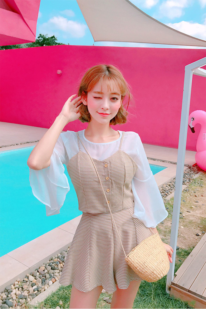 Nếu lười mix đồ, các nàng cứ diện set cả cây này để vừa tiết kiệm thời gian mà trông vẫn xinh xắn vô cùng Nếu lười mix đồ, các nàng cứ diện set cả cây này để vừa tiết kiệm thời gian mà trông vẫn xinh xắn vô cùng