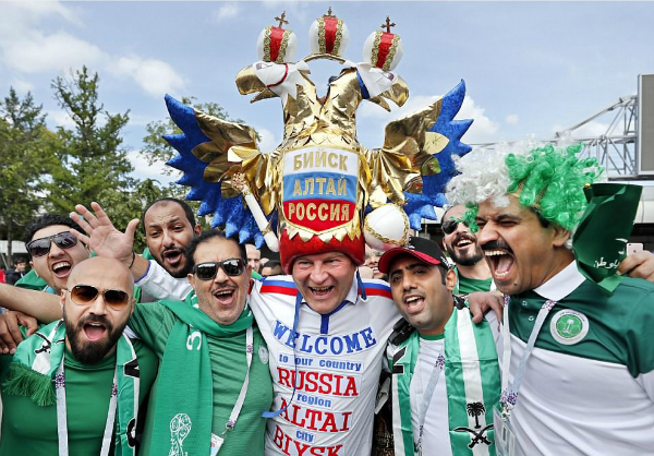 Nga giành chiến thắng năm sao trong trận mở màn World Cup 2018