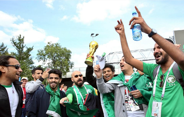 Nga giành chiến thắng năm sao trong trận mở màn World Cup 2018