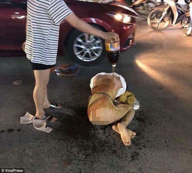 Báo Tây đưa tin vụ đánh ghen bằng nước mắm và bột ớt ở Thanh Hóa