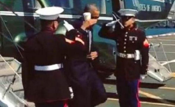 Trump bị chỉ trích vì chào kiểu nhà binh với tướng Triều Tiên