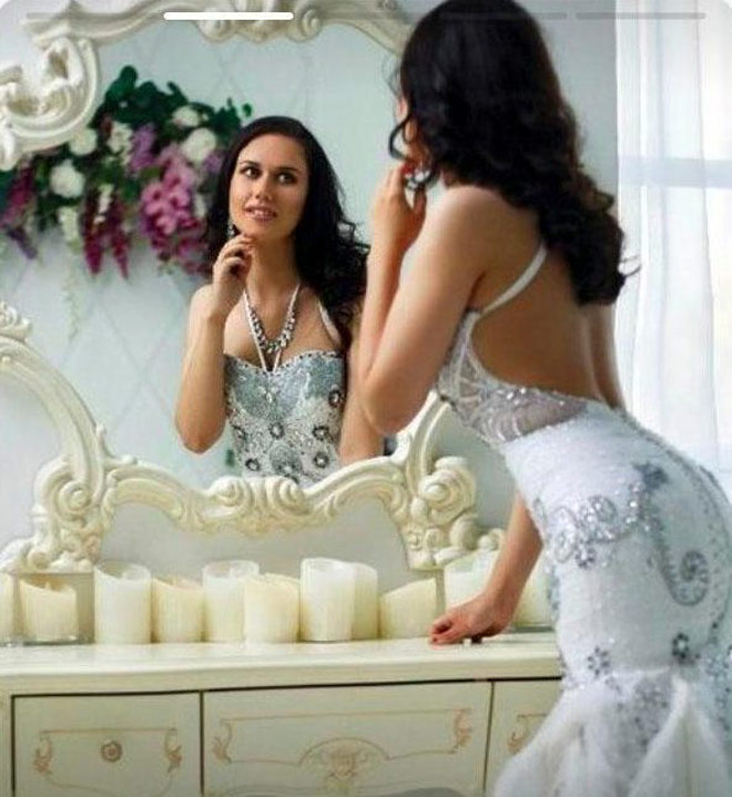 ĐT Anh thả cửa chuyện ấy World Cup: Chân dài ve vãn quanh khách sạn