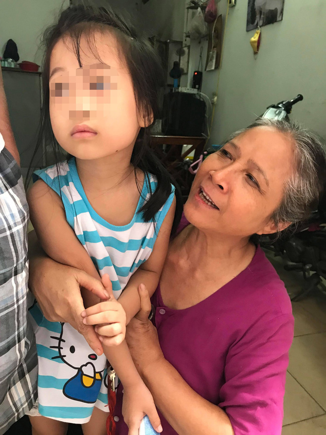 Thông tin bất ngờ vụ bé gái bị mẹ đánh, chửi phát trên facebook