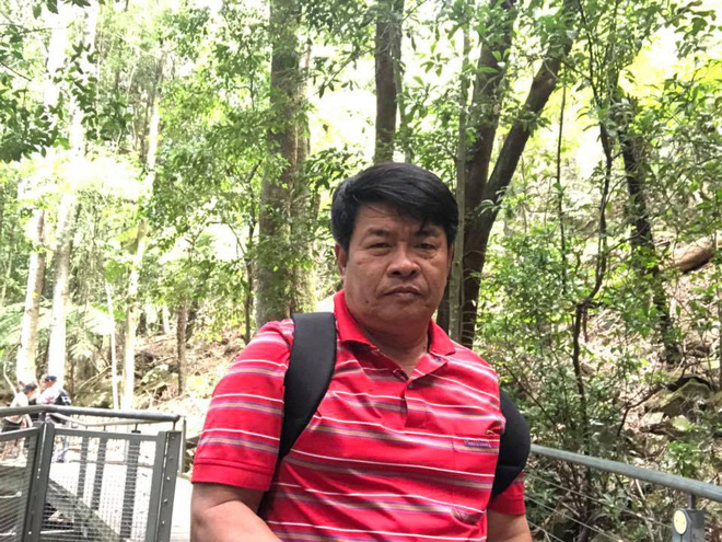 Đại gia Việt mang vải thiều, tiền lẻ và cúp vàng Bát Tràng sang Nga xem World Cup 2018