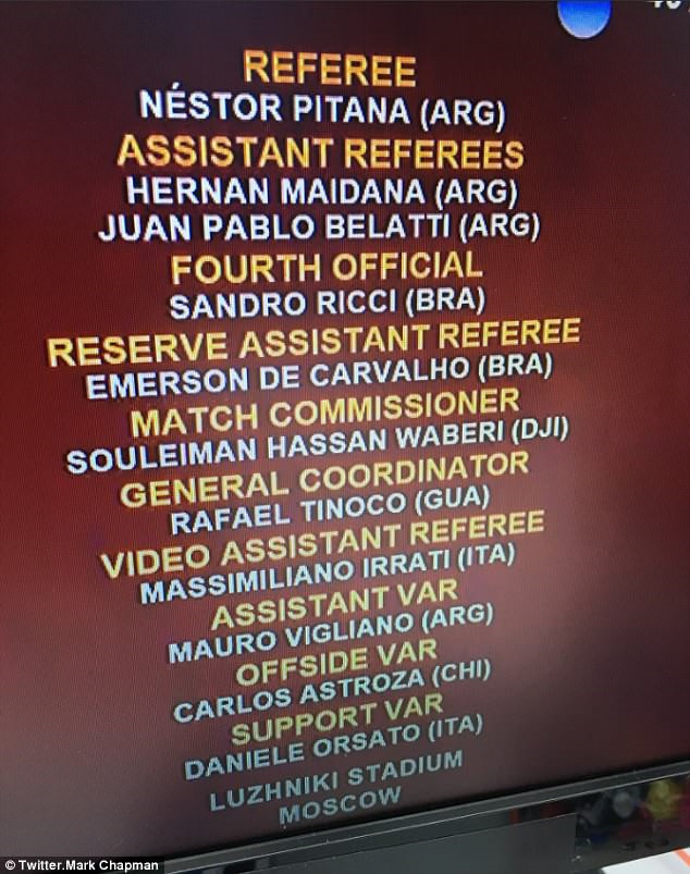 Tổng thống Putin biểu cảm hài hước trong trận thắng 5 sao của Nga