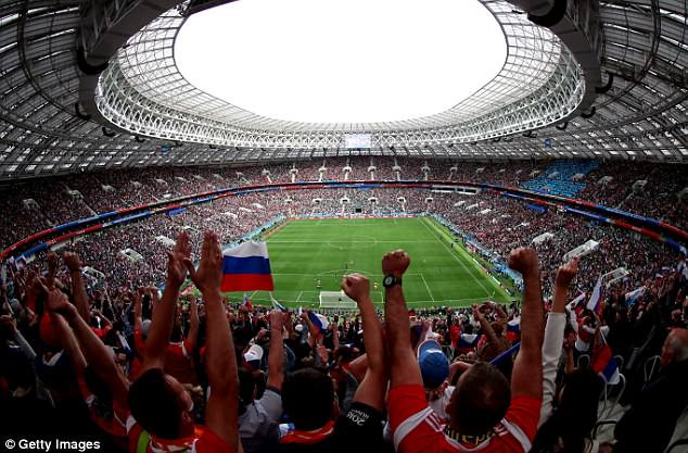 Tổng thống Putin biểu cảm hài hước trong trận thắng 5 sao của Nga