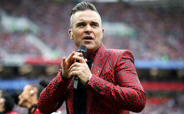 Cuộc sống bê bối của ca sĩ có hành động phản cảm trong lễ khai mạc World Cup 2018