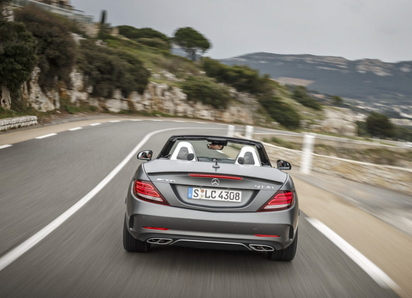 Không khai tử như tin đồn, Mercedes-Benz sẽ nâng cấp dòng xe mui trần SLC