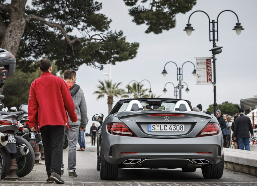 Không khai tử như tin đồn, Mercedes-Benz sẽ nâng cấp dòng xe mui trần SLC