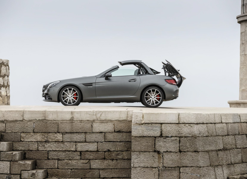 Không khai tử như tin đồn, Mercedes-Benz sẽ nâng cấp dòng xe mui trần SLC