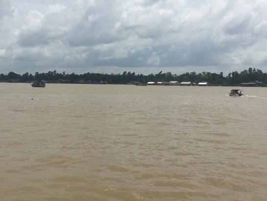 Vẫn chưa tìm thấy đại úy công an mất tích sau vụ ca nô tông sà lan