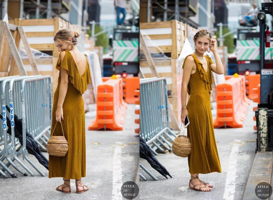 Mặc váy đâu phải cứ giày cao gót mới đẹp, đi giày dép bệt cũng chất không kém!