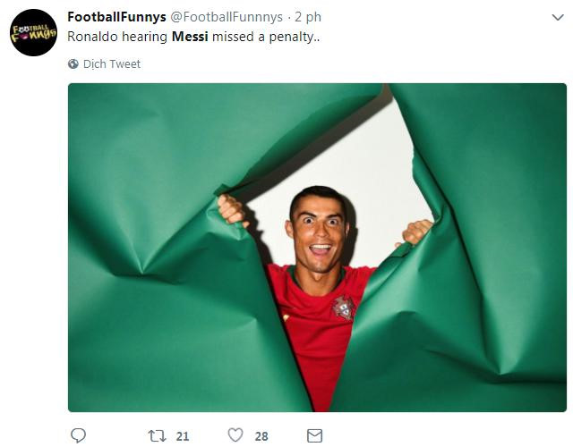 Ảnh chế Ronaldo cười nhạo Messi đá hỏng 11 m ở trận gặp Iceland