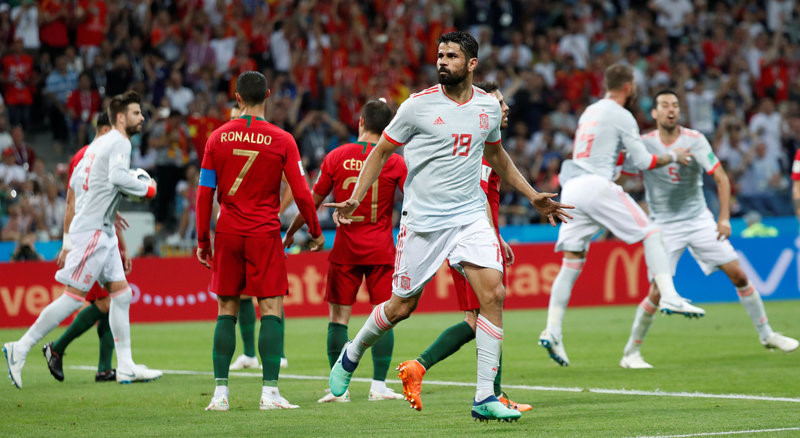 Diego Costa kết thúc cơn đau đầu 4 năm của Tây Ban Nha