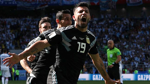 Aguero giải tỏa cơn khát suốt 8 năm ở World Cup Aguero giải tỏa cơn khát suốt 8 năm ở World Cup