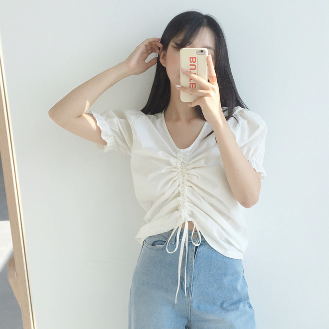 5 dáng áo blouse này đã gây sốt suốt từ đầu hè, hội chị em bánh bèo không nên bỏ qua bất cứ mẫu nào