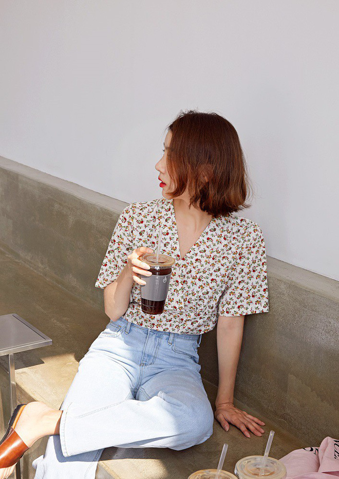 5 dáng áo blouse này đã gây sốt suốt từ đầu hè, hội chị em bánh bèo không nên bỏ qua bất cứ mẫu nào 5 dáng áo blouse này đã gây sốt suốt từ đầu hè, hội chị em bánh bèo không nên bỏ qua bất cứ mẫu nào