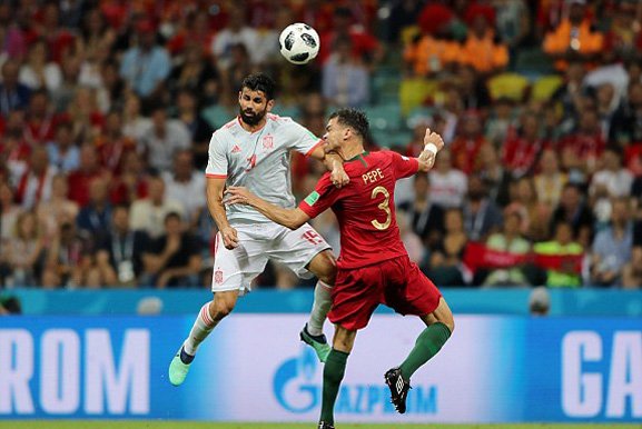 Ronaldo nổ hat-trick, Bồ Đào Nha rượt đuổi ngoạn mục Tây Ban Nha Ronaldo nổ hat-trick, Bồ Đào Nha rượt đuổi ngoạn mục Tây Ban Nha