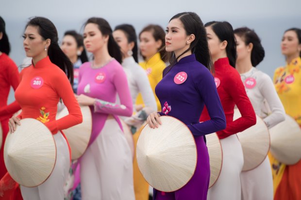 Top 30 phía Nam Hoa hậu Việt Nam 2018 mặc áo dài khoe dáng thướt tha Top 30 phía Nam Hoa hậu Việt Nam 2018 mặc áo dài khoe dáng thướt tha
